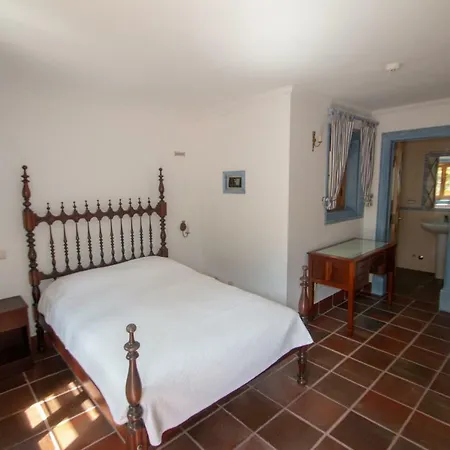 Guest house Quinta Da Azenha 3*
